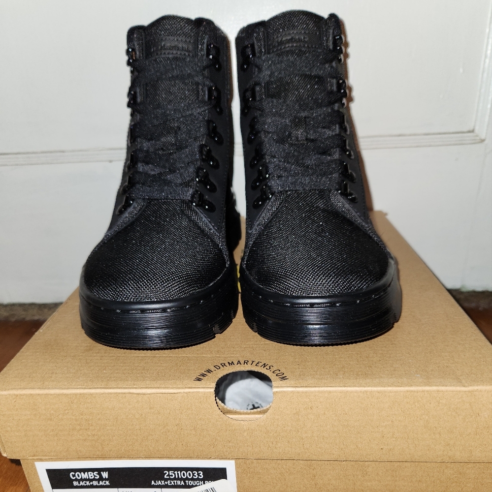 Dr. Martens Air Wair Womens Combat Boots US Size 8 NWOB